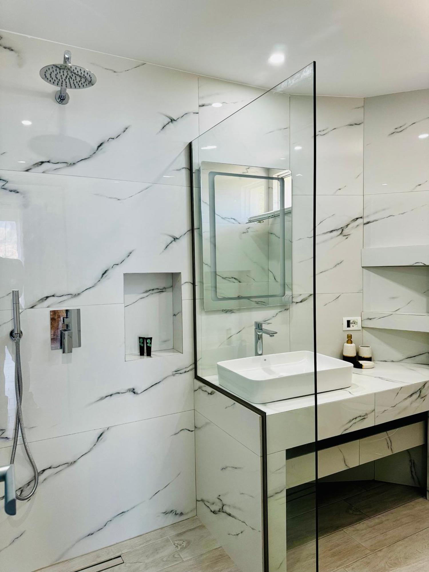 Apartamento Merkuri Himarë