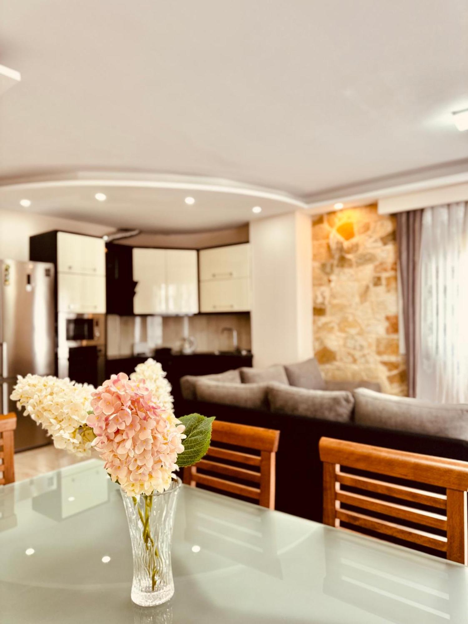 Merkuri Apartamento Himarë